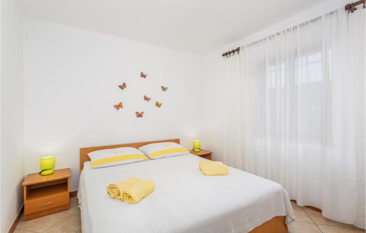 2 Bedroom Cozy Apartment In オミサリ エクステリア 写真